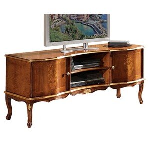 Estila Luxusný rustikálny drevený TV stolík Clasica z masívu s poličkami a dvierkami s dekoratívnym vyrezávaním 133cm